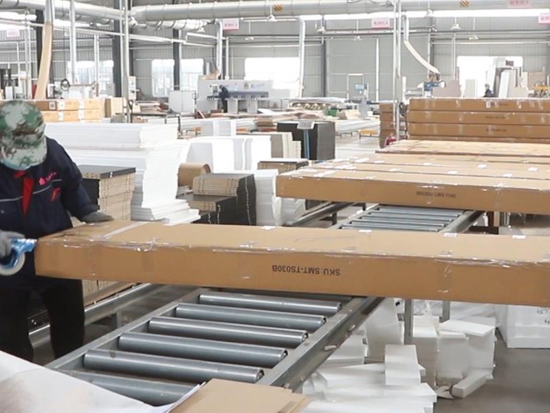 Cleaning and packing line